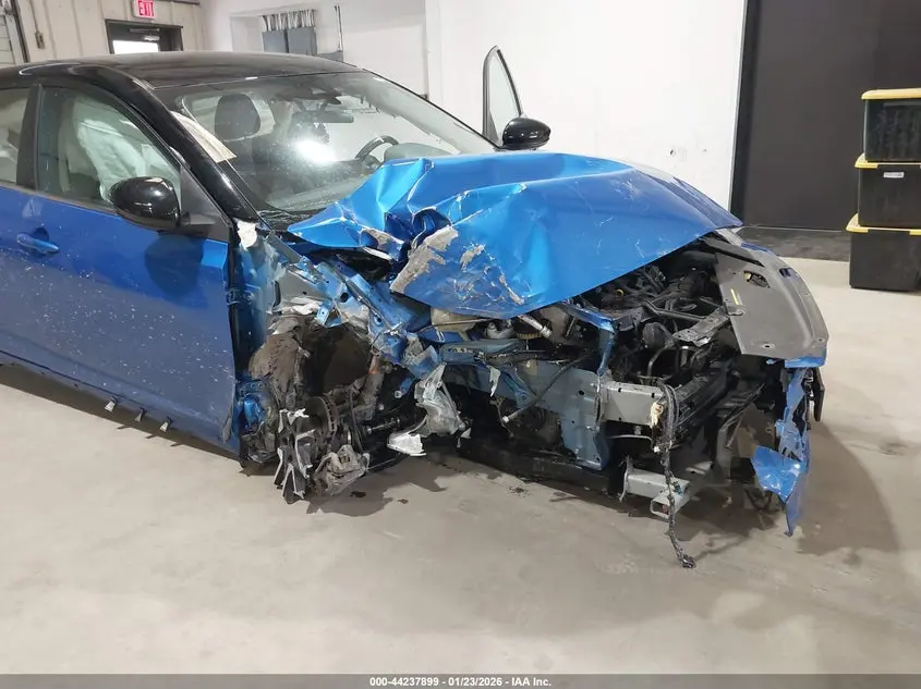 2024 NISSAN SENTRA SR XTRONIC CVT