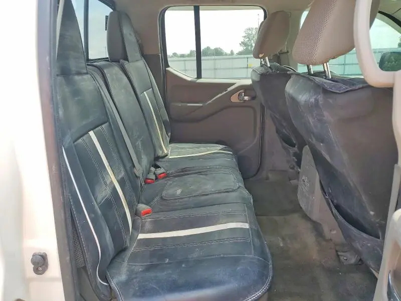 2014 NISSAN FRONTIER S  