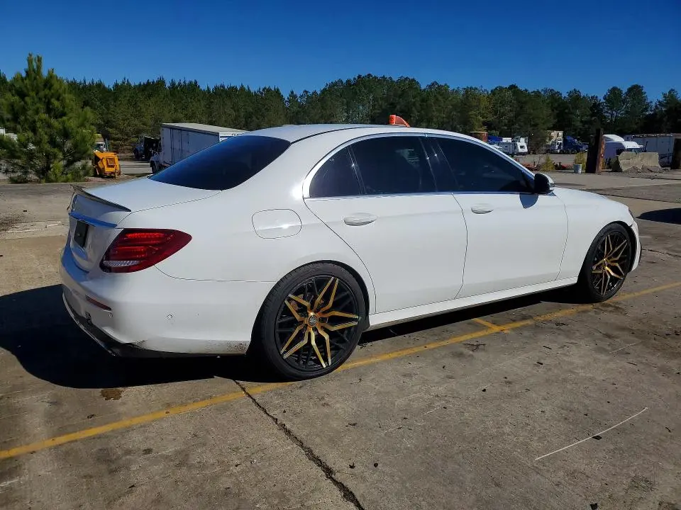 2017 MERCEDES-BENZ E 300  