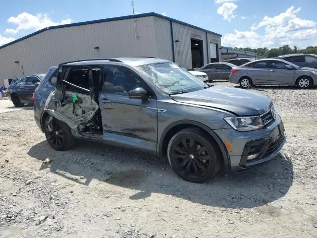 2020 VOLKSWAGEN TIGUAN SE  