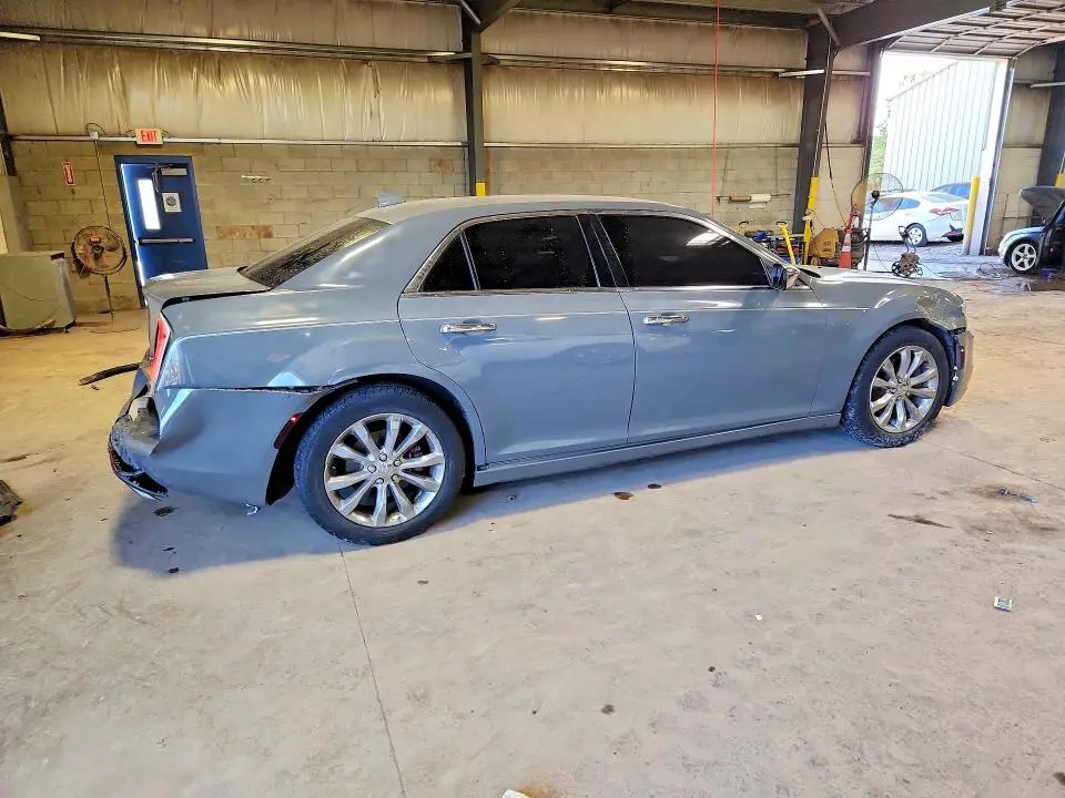 2018 CHRYSLER 300 LIMITED  