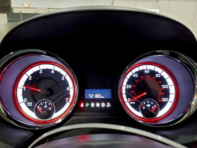 2016 DODGE GRAND CARAVAN SE  