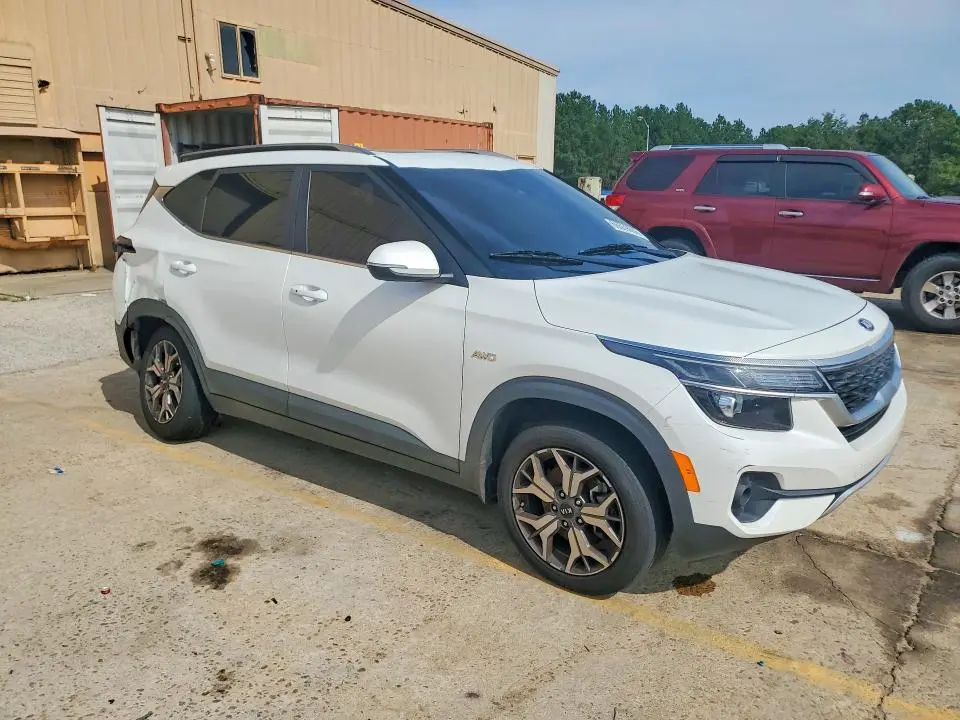 2021 KIA SELTOS EX  