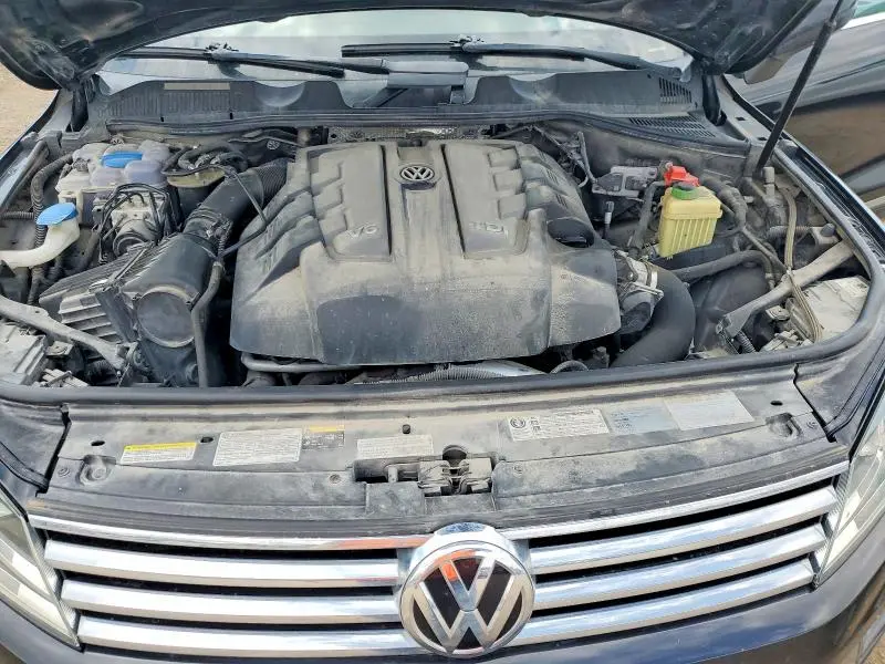 2016 VOLKSWAGEN TOUAREG   