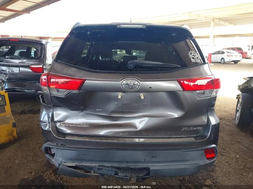 2018 TOYOTA HIGHLANDER XLE