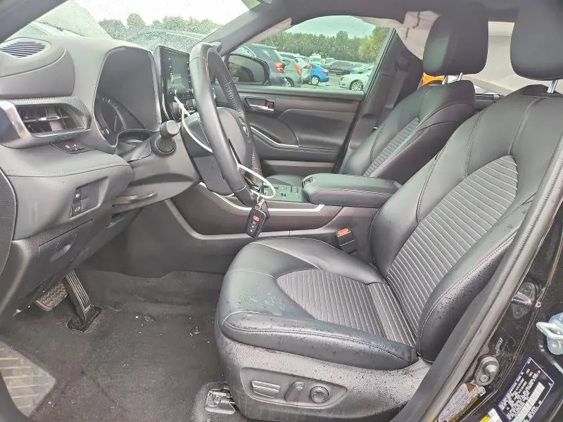 2021 TOYOTA HIGHLANDER XSE  