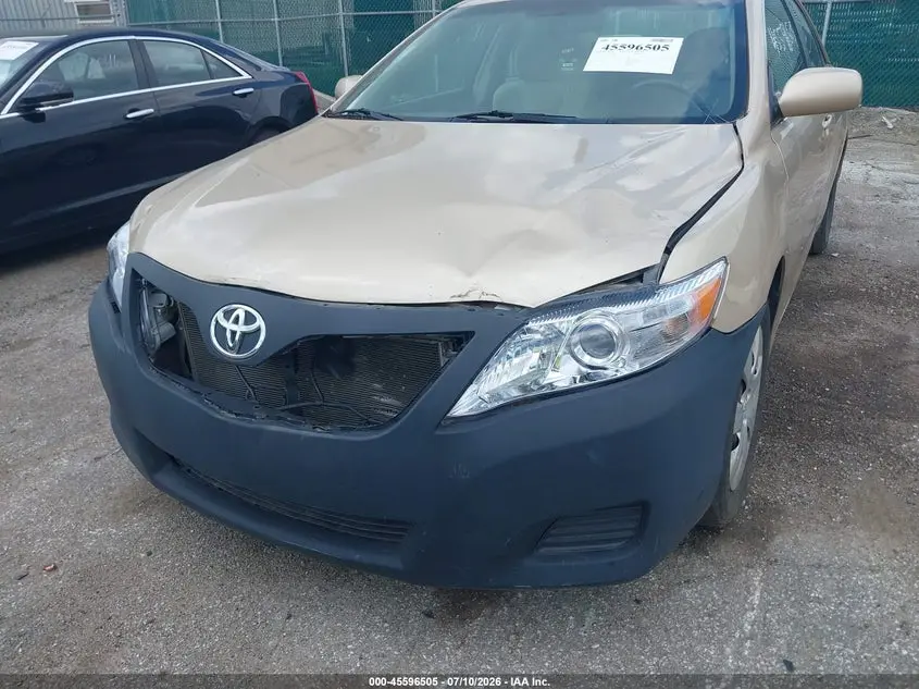 2010 TOYOTA CAMRY  