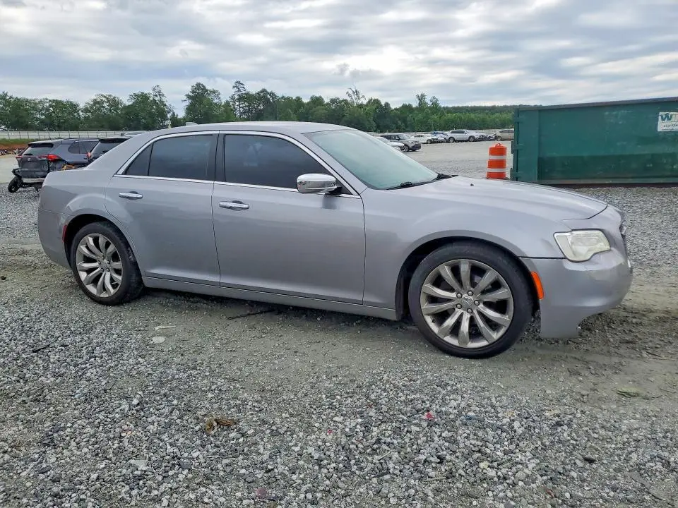 2018 CHRYSLER 300 LIMITED  