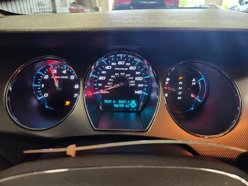 2011 FORD TAURUS SEL  