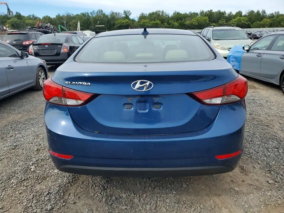 2015 HYUNDAI ELANTRA SE  
