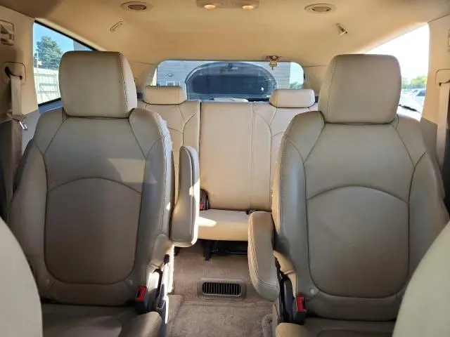 2011 CHEVROLET TRAVERSE LT  