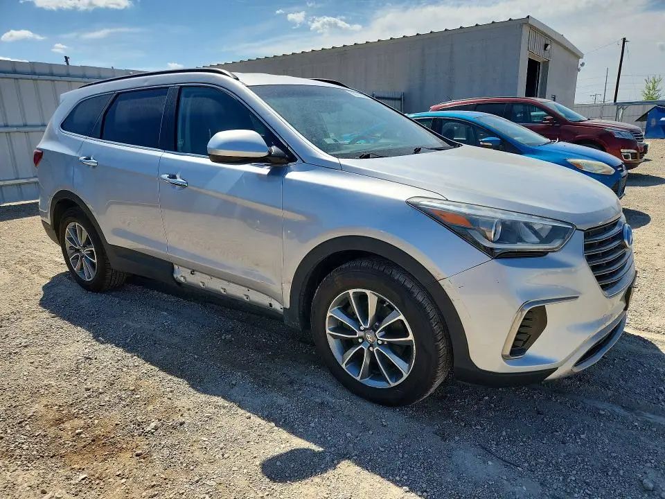 2017 HYUNDAI SANTA FE SE  