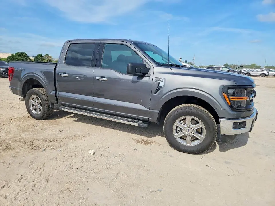 2025 FORD F150 XLT  