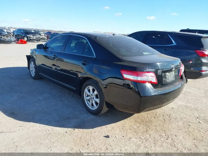 2011 TOYOTA CAMRY LE