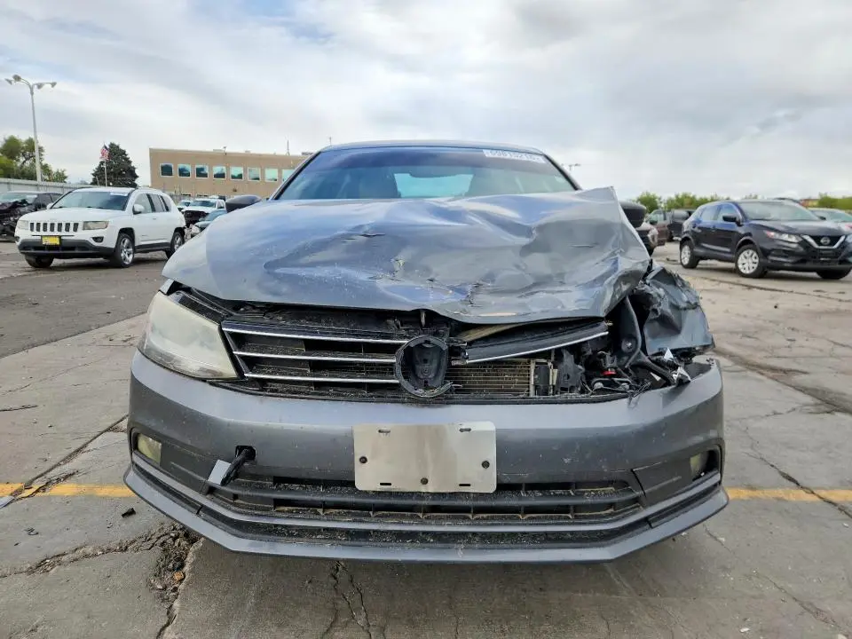 2015 VOLKSWAGEN JETTA SE  