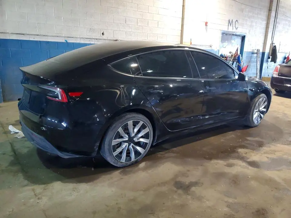 2025 TESLA MODEL 3   