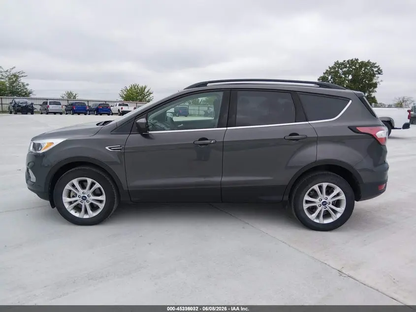 2018 FORD ESCAPE SE
