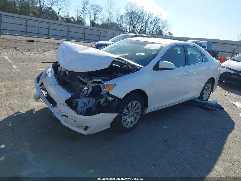 2014 TOYOTA CAMRY LE