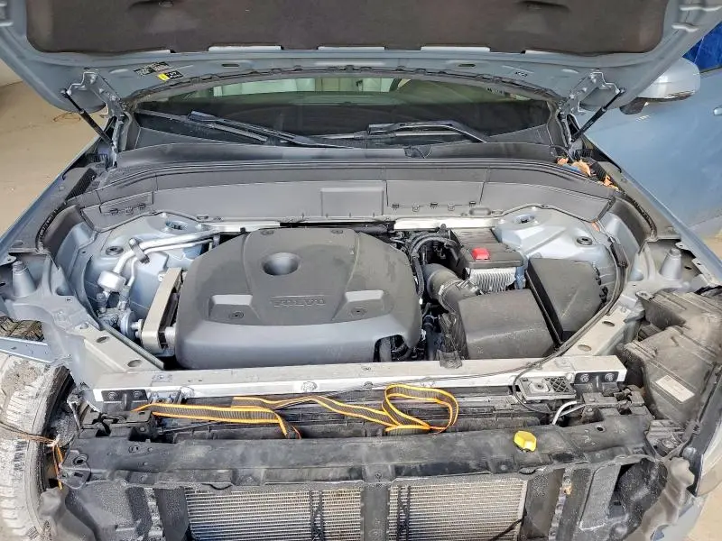 2020 VOLVO XC90 T5 MOMENTUM  