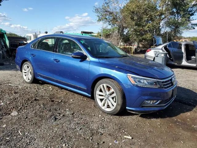 2017 VOLKSWAGEN PASSAT SE