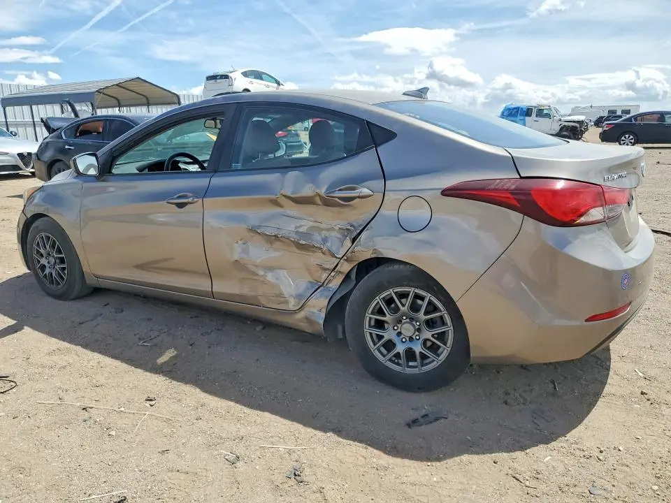 2016 HYUNDAI ELANTRA SE  