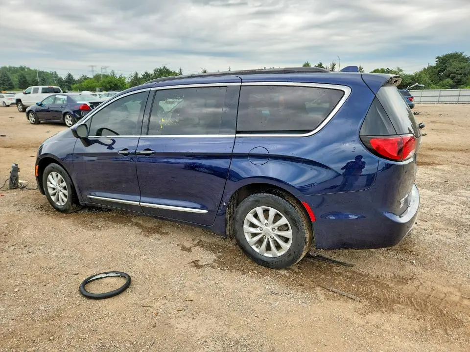 2017 CHRYSLER PACIFICA TOURING L  