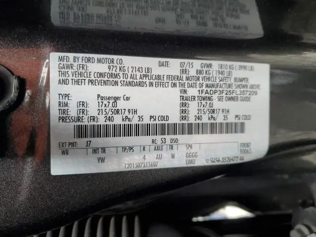2015 FORD FOCUS SE  