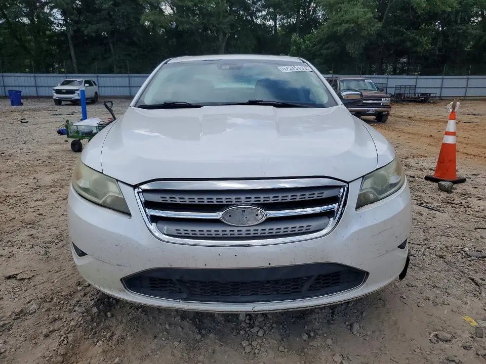 2010 FORD TAURUS LIMITED  