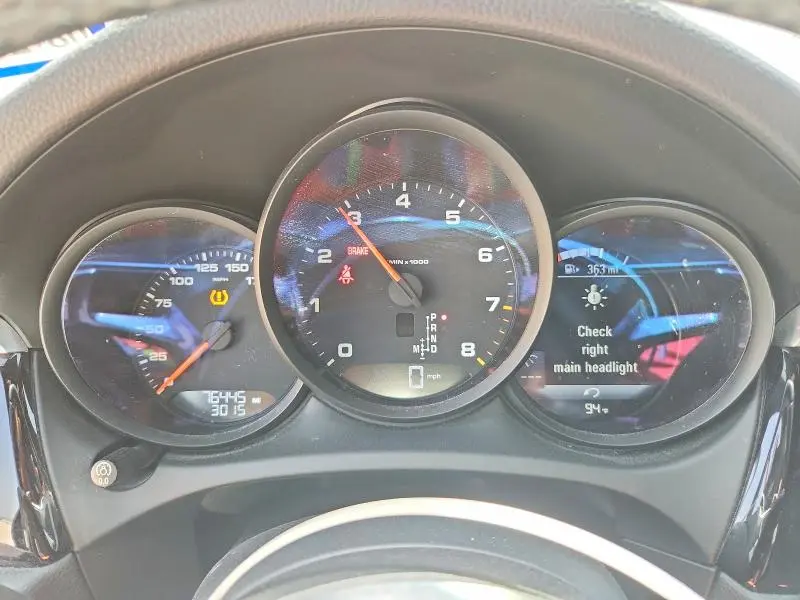 2019 PORSCHE MACAN   