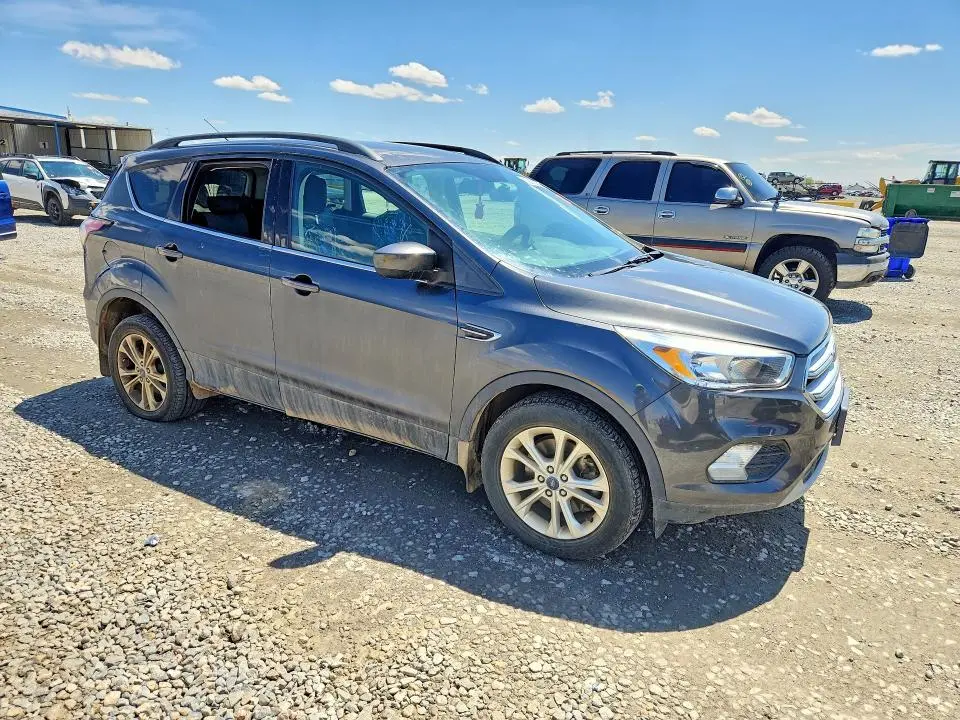 2018 FORD ESCAPE SE  