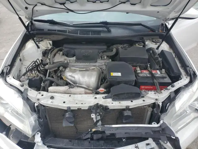 2016 TOYOTA CAMRY LE  