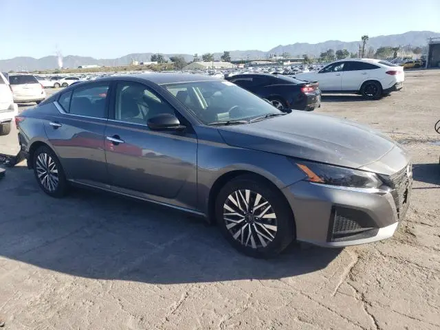 2024 NISSAN ALTIMA SV  