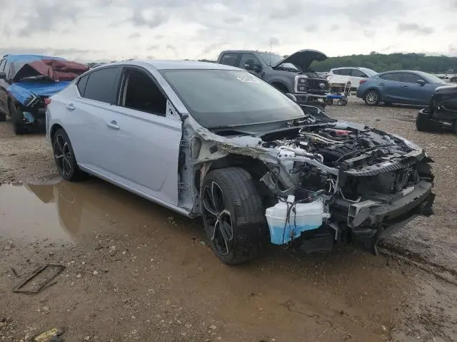 2024 NISSAN ALTIMA SR  