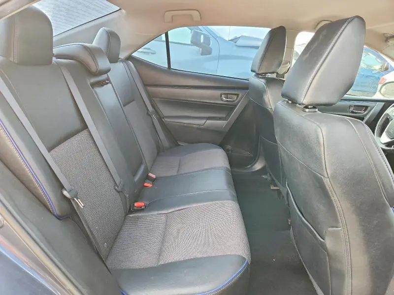 2017 TOYOTA COROLLA SE  