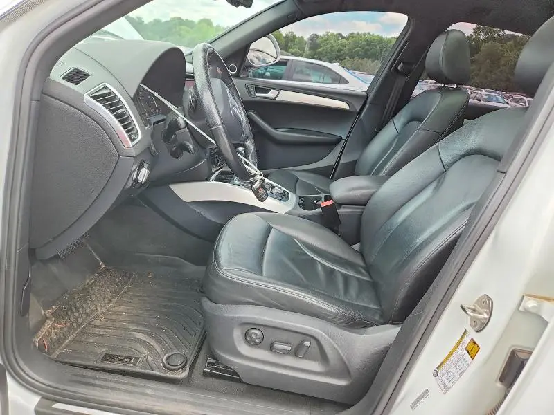 2010 AUDI Q5 PREMIUM PLUS  