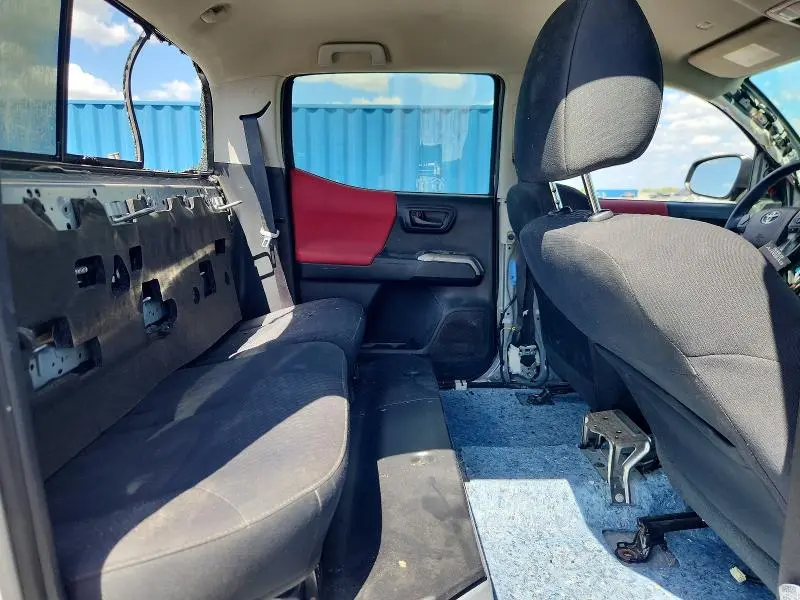 2021 TOYOTA TACOMA SR5 V6  