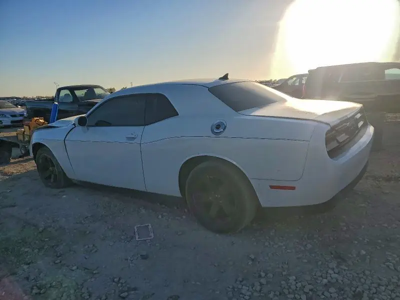 2015 DODGE CHALLENGER SXT  