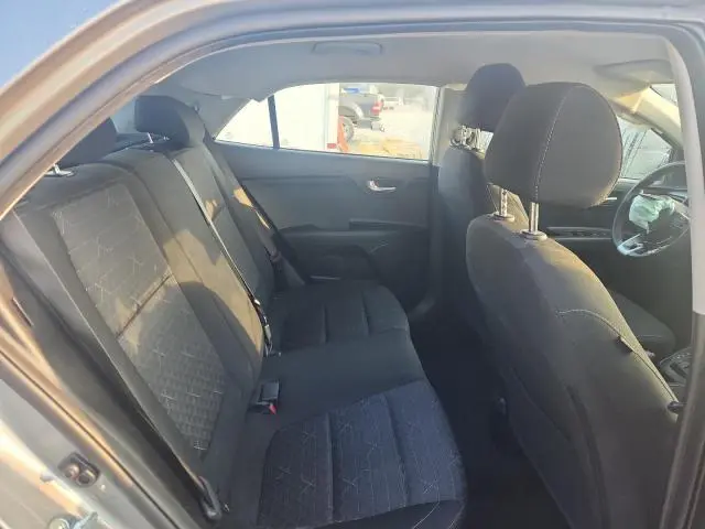 2022 KIA RIO S  