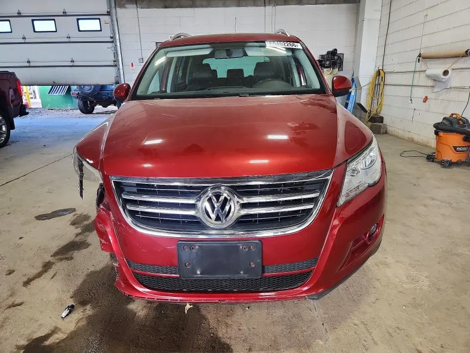 2011 VOLKSWAGEN TIGUAN S  