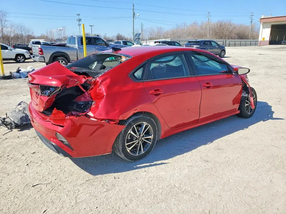 2023 KIA FORTE LXS  
