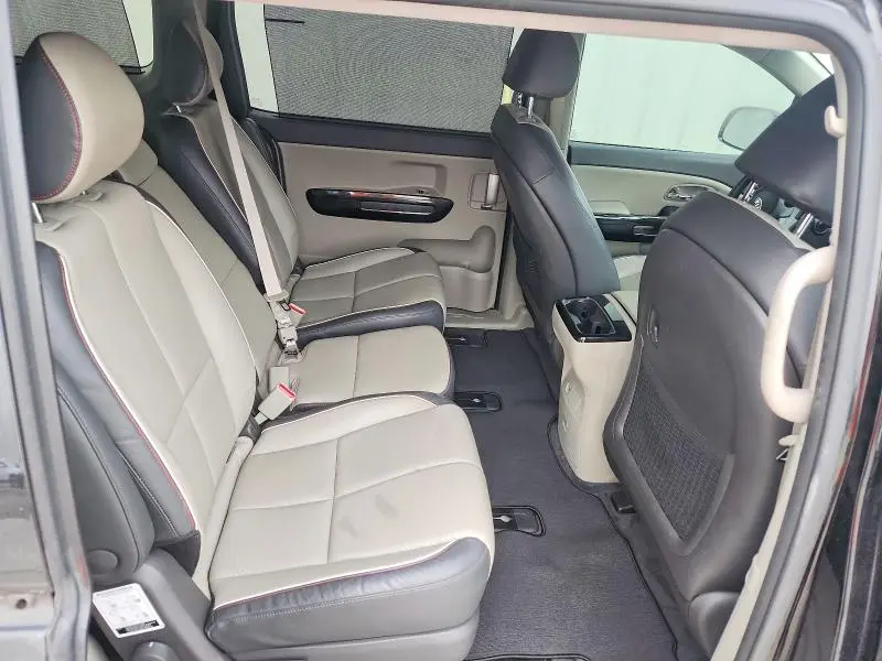 2017 KIA SEDONA EX  