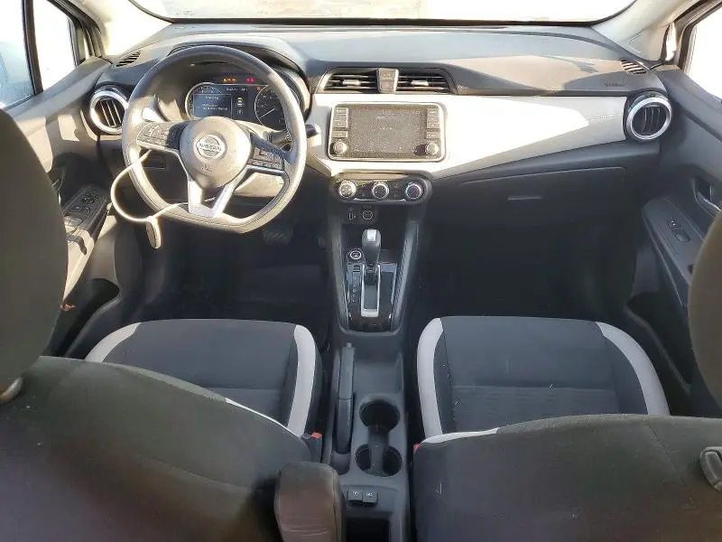 2020 NISSAN VERSA SV  