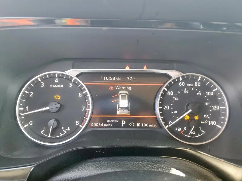 2024 NISSAN PATHFINDER SV  