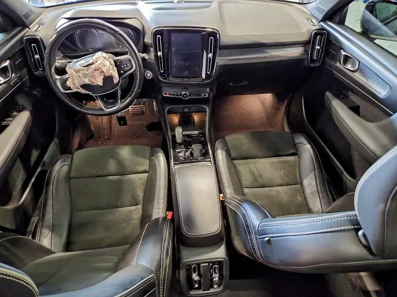 2021 VOLVO XC40 T5 R-DESIGN  
