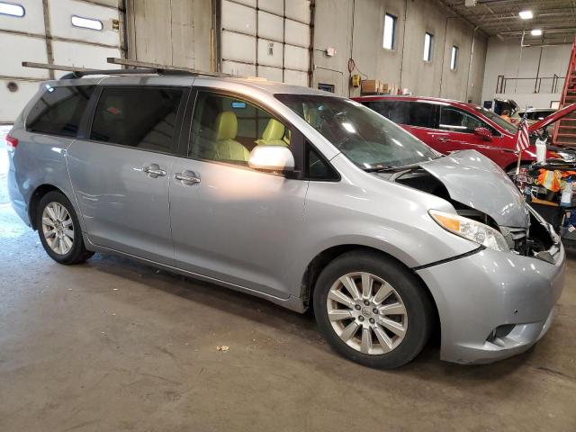 2014 TOYOTA SIENNA XLE