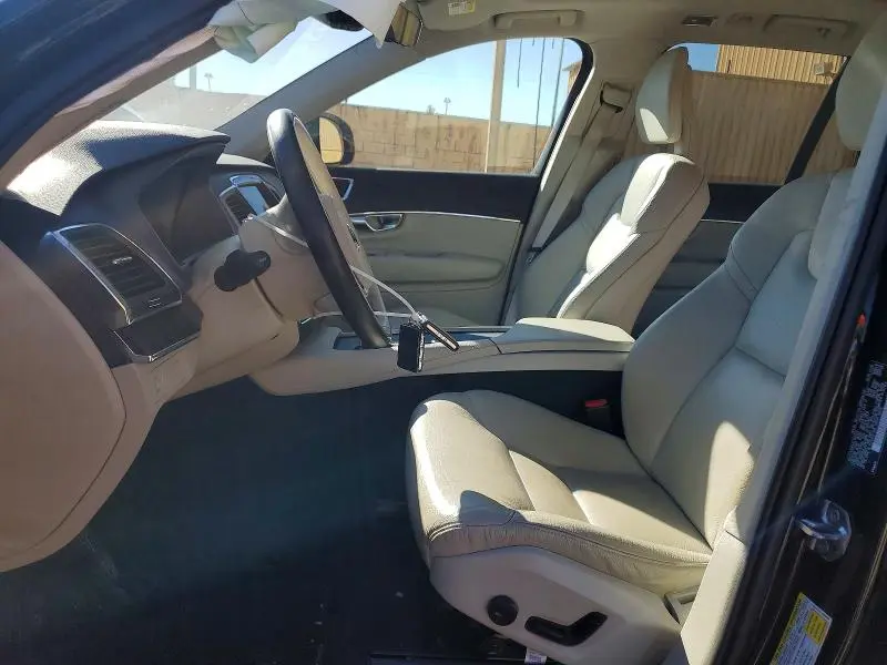 2020 VOLVO XC90 T5 MOMENTUM  