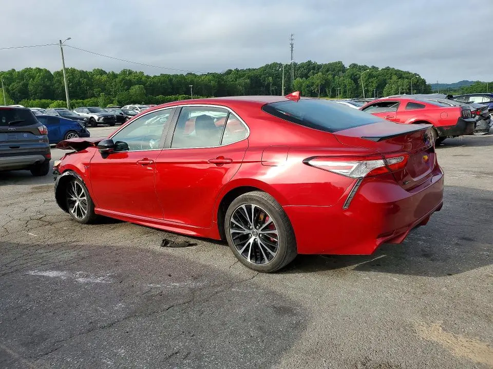 2020 TOYOTA CAMRY SE  
