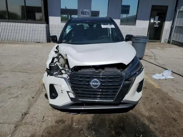 2024 NISSAN KICKS SR  