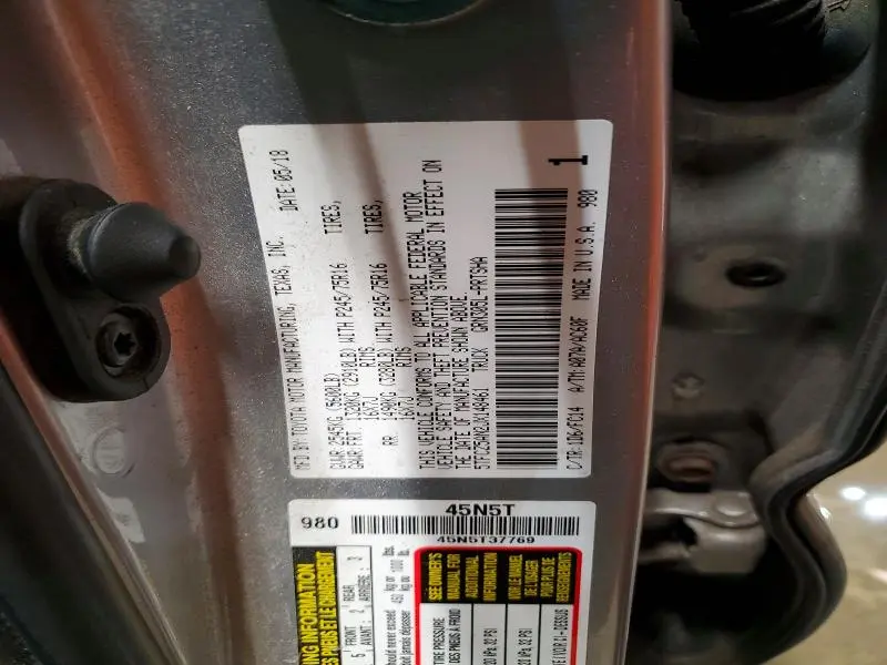 2018 TOYOTA TACOMA SR5 V6  