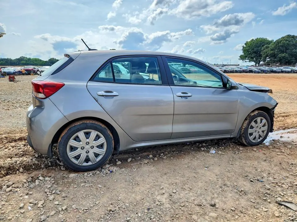2022 KIA RIO S  